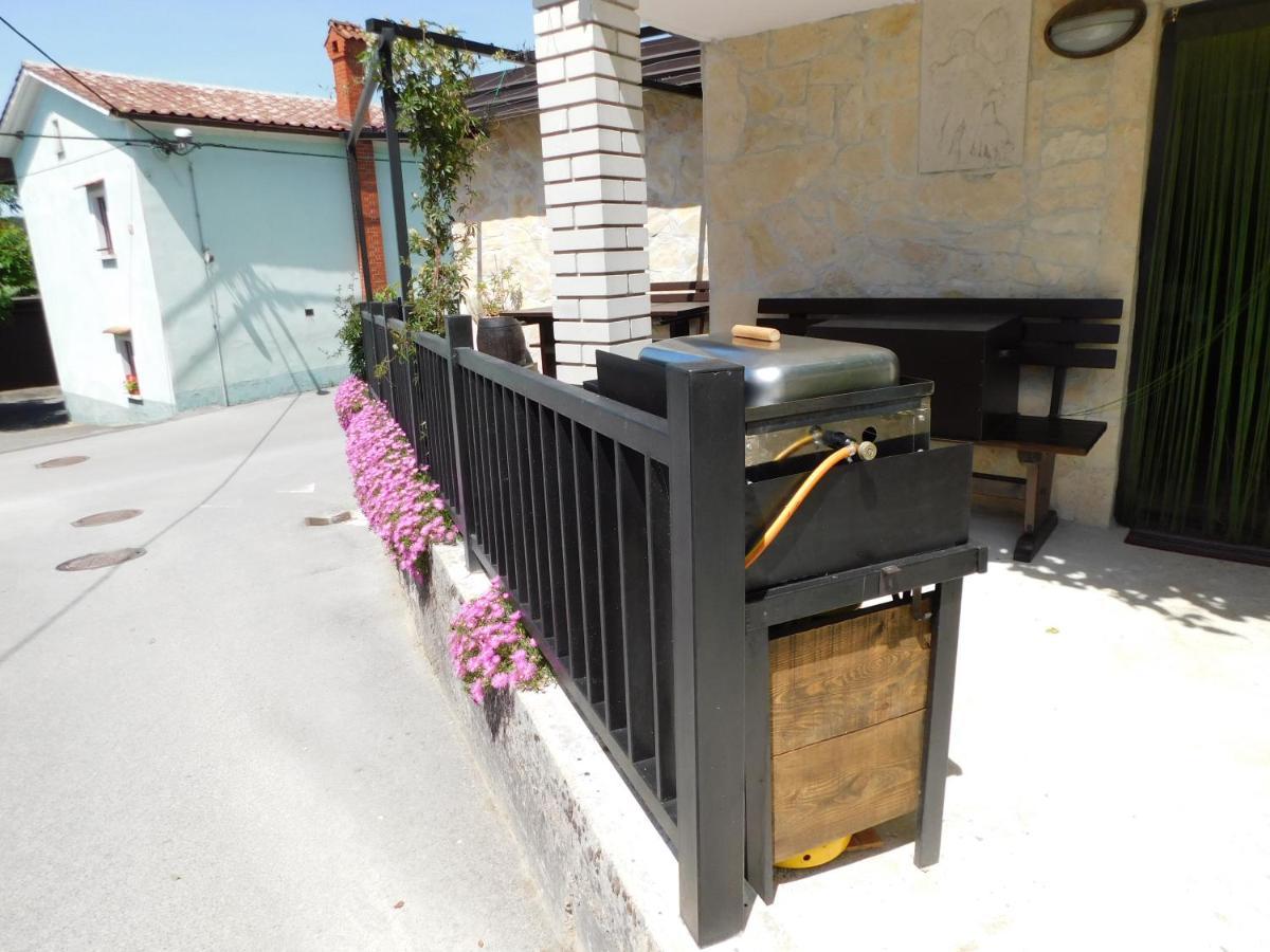 Villa Kamnita Hisa Stari Klesar à Ilirska Bistrica Extérieur photo